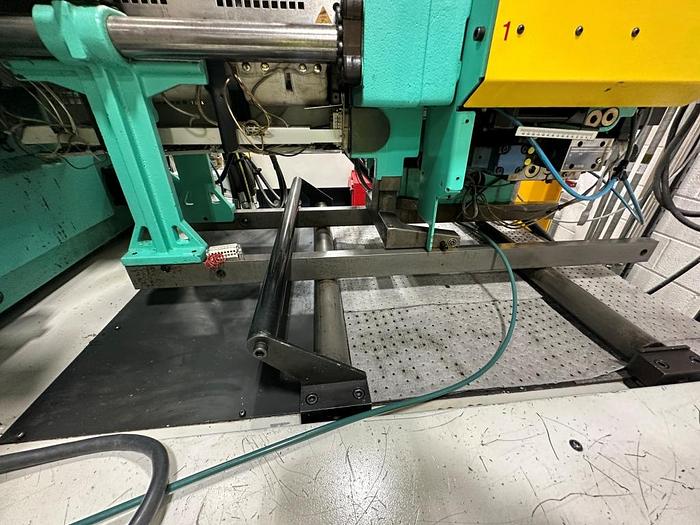Used 2001 Arburg Allrounder 570C Injection Moulding Machine