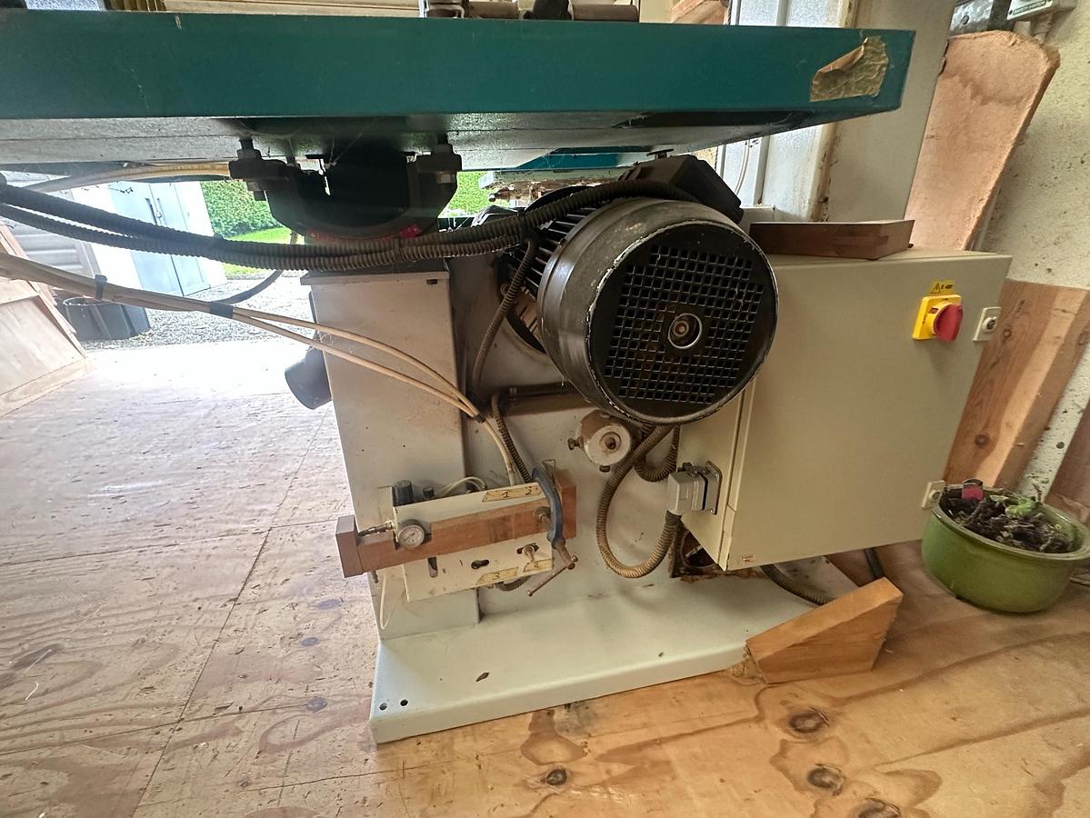 Used 2006 Griggio SNAC 740 RS3 Bandsaw with Feeder