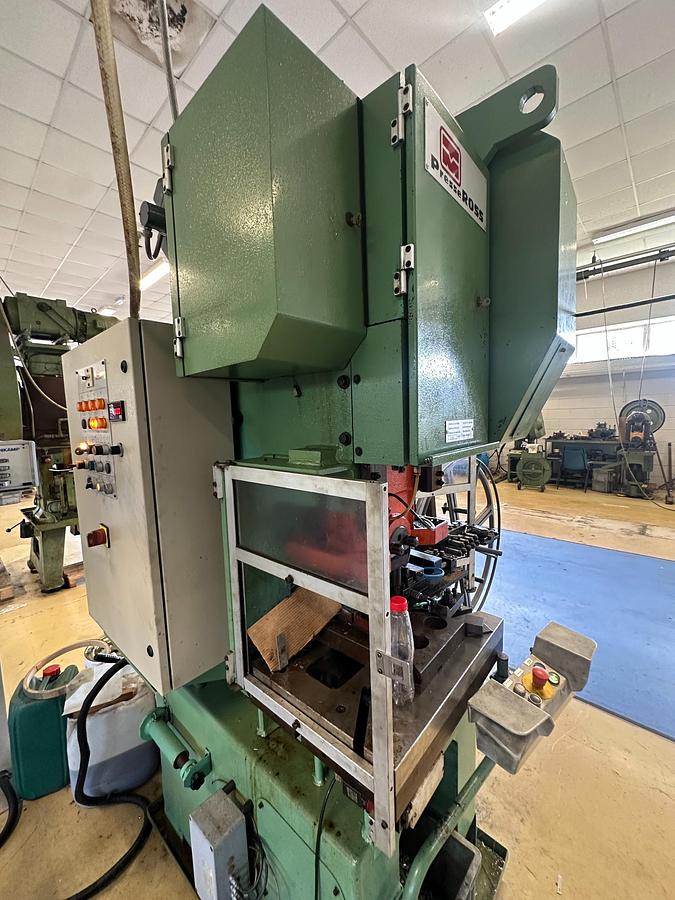 Used 1999 Presse Ross 40V-4 40 Ton Mechanical Press for Sale