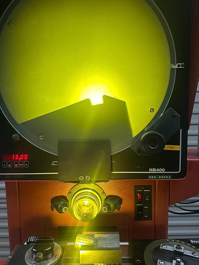 Used Starrett HB400 Profile Projector