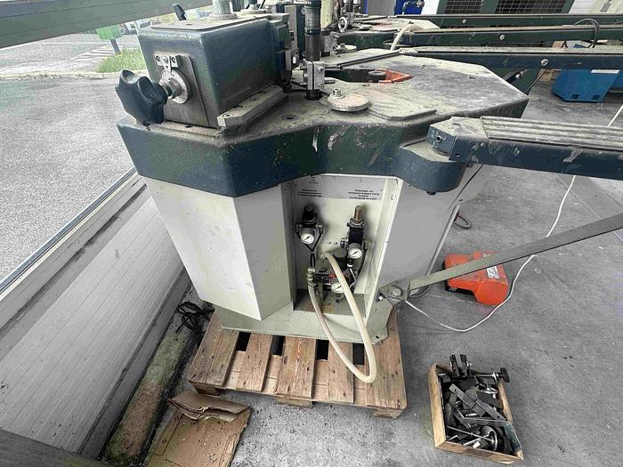 Used 2004 Elumatec EP 124 Corner Crimper