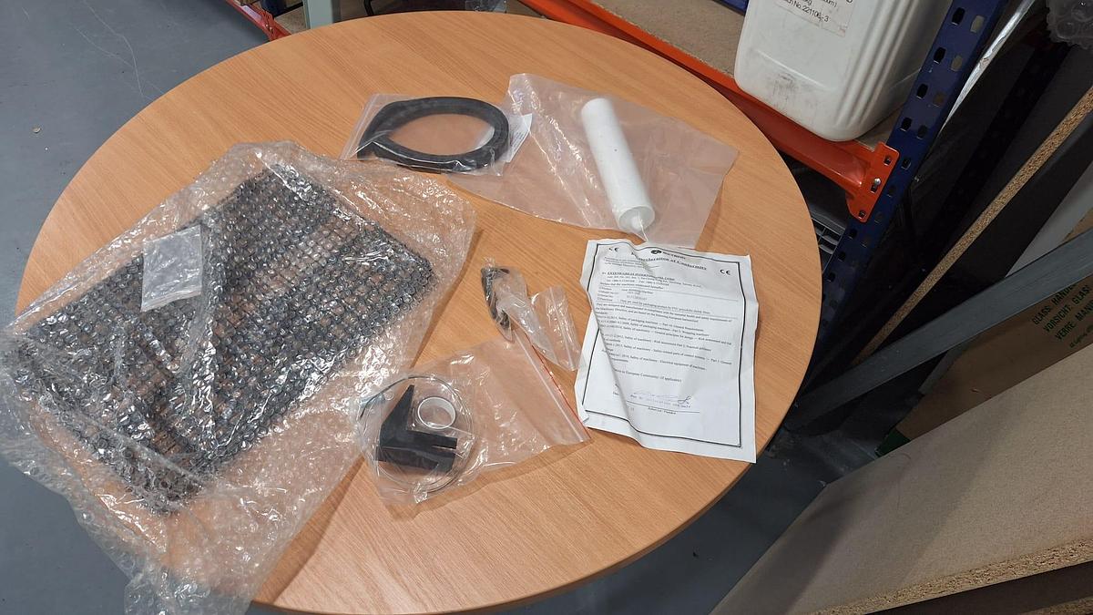 Used Robert Seal SC346 Heat Shrink Wrapping Machine | 2017 | Unused