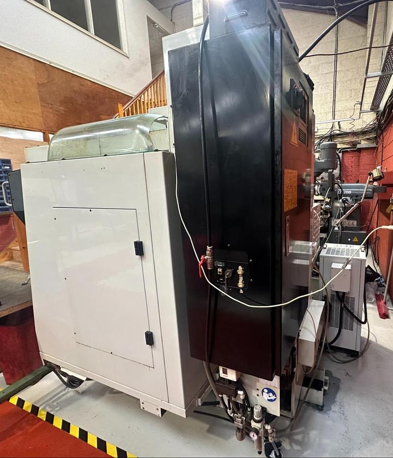 Used 2010 Hurco VM10 Vertical Machining Centre | WINMAX CNC | CAT 40 | Used Machine Tools Ireland