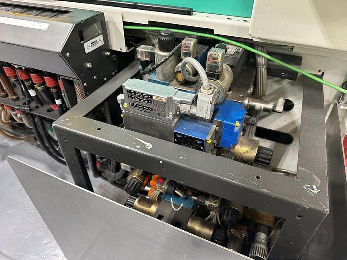 Used 2001 Arburg Allrounder 570C Injection Moulding Machine