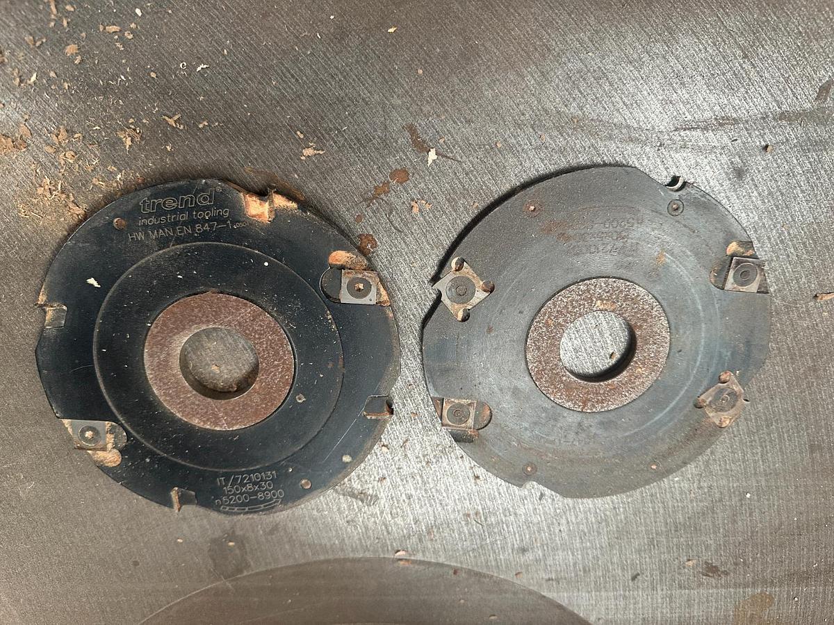 Used 2005 Griggio T220 Spindle Moulder with Comatic AF/34 Feeder