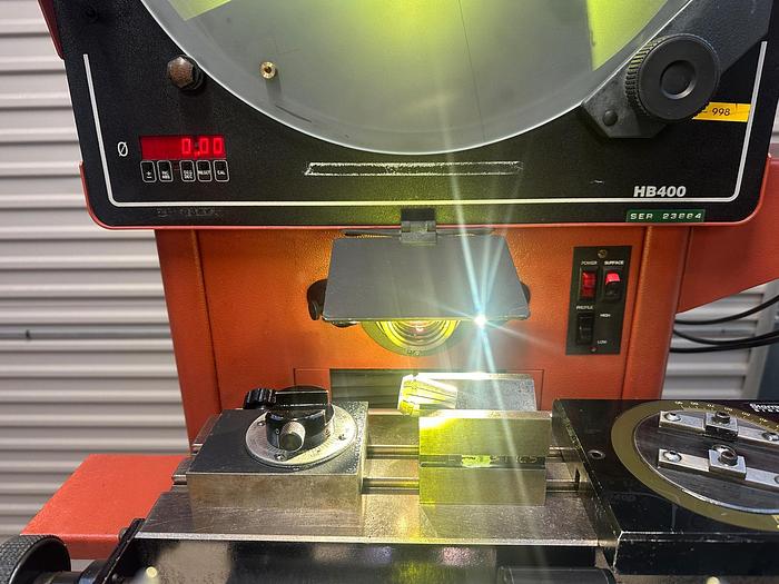 Used Starrett HB400 Profile Projector