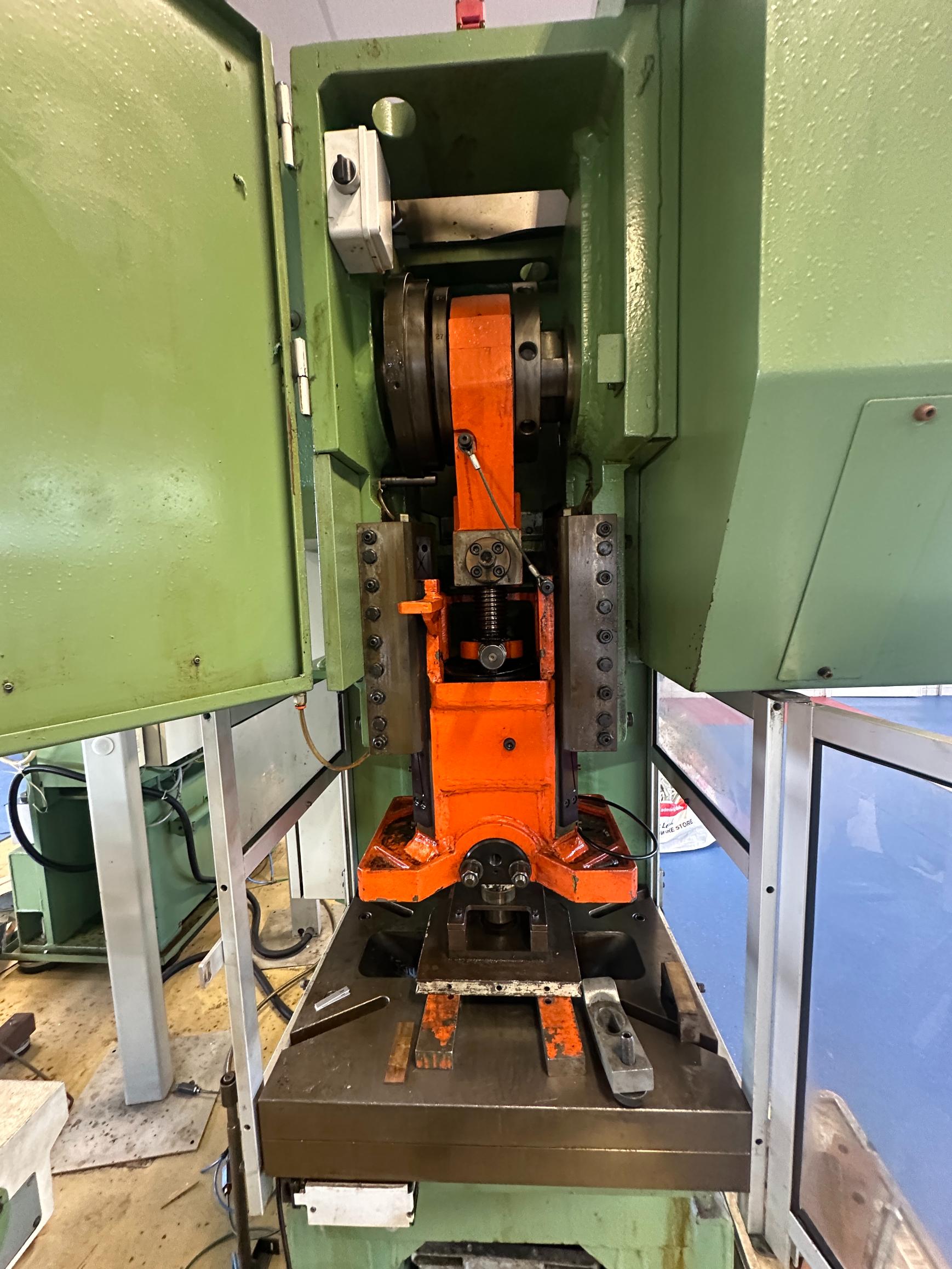 Used 2000 Presse Ross 40V-4 40 Ton Mechanical Press with Soprem Decoiler