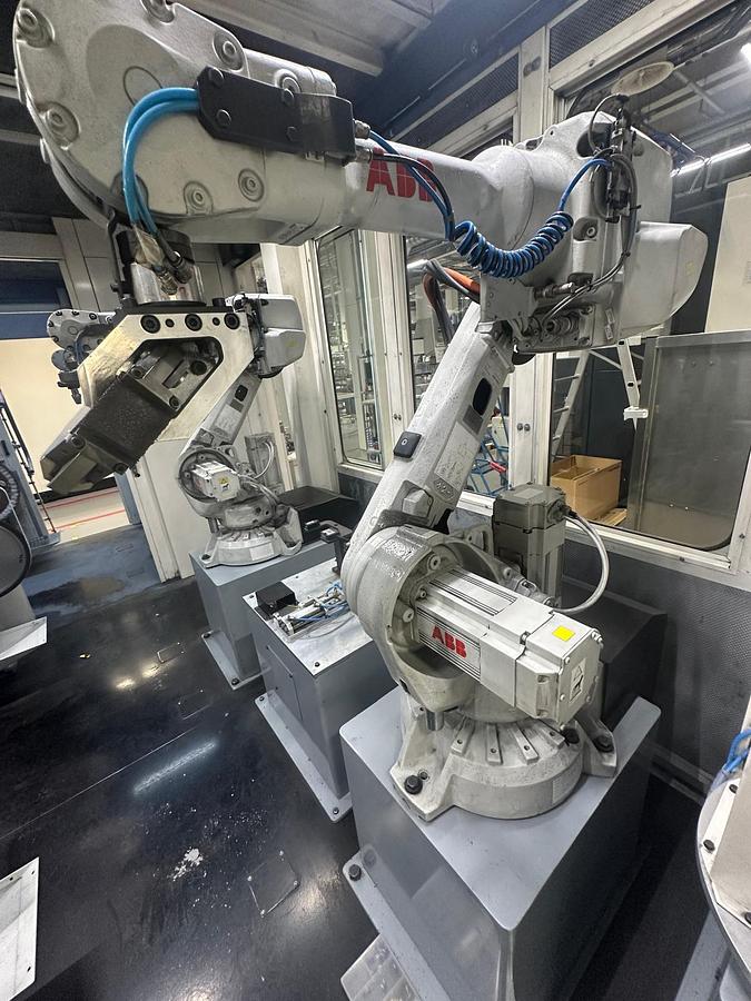 Used 2015 Intec Robotic Solutions Robotic Linish and Polish Machine