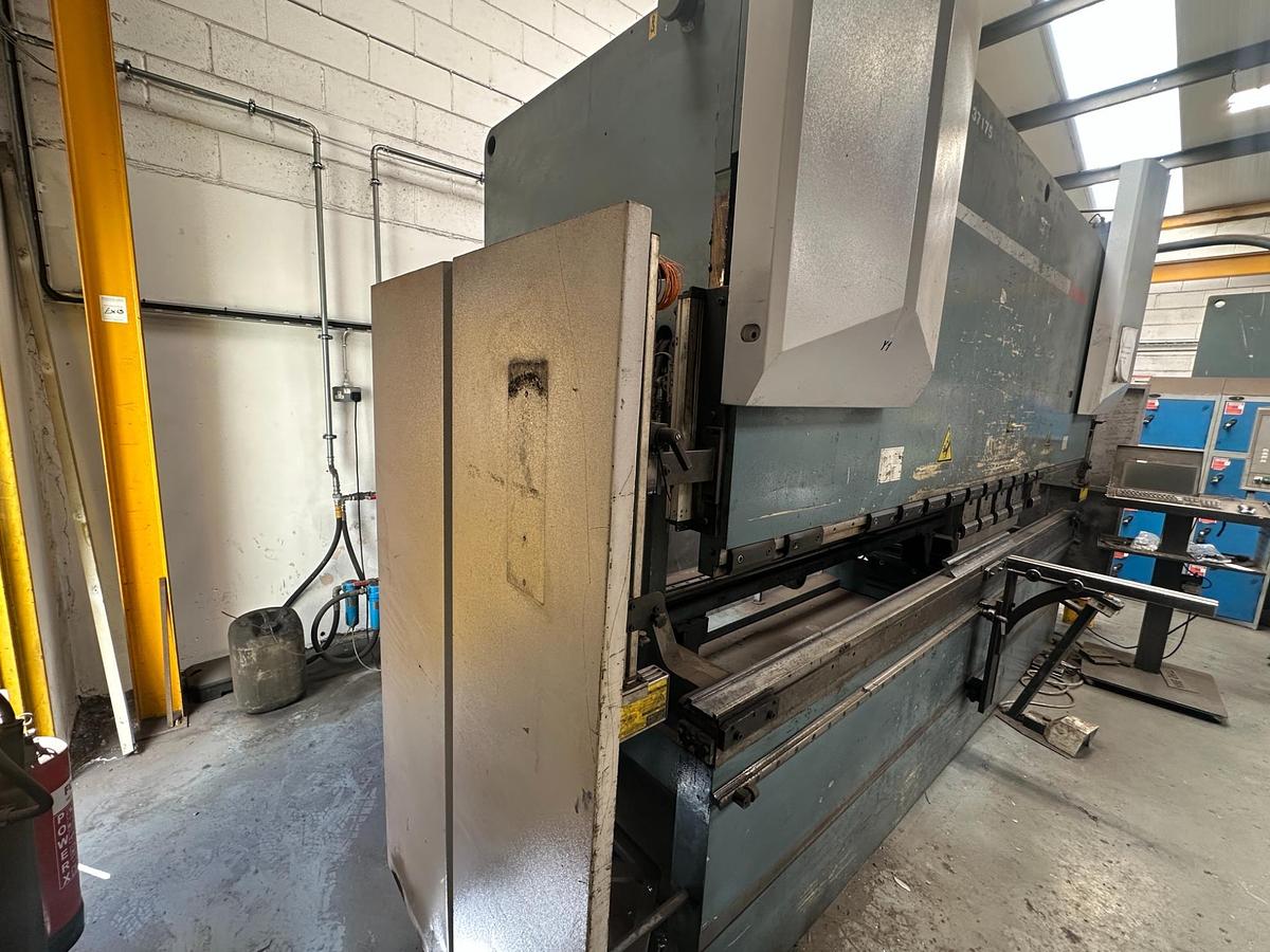 Used 2012 Durma AD-R 37175 CNC Press Brake 175 Ton 3700mm for Sale | Used Machine Tools Ireland