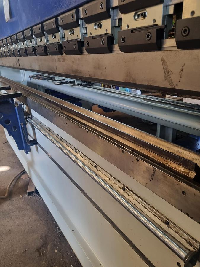 Used 2021 MVD A175-3700 Hydraulic Pressbrake – ESA S660W Graphic CNC Control