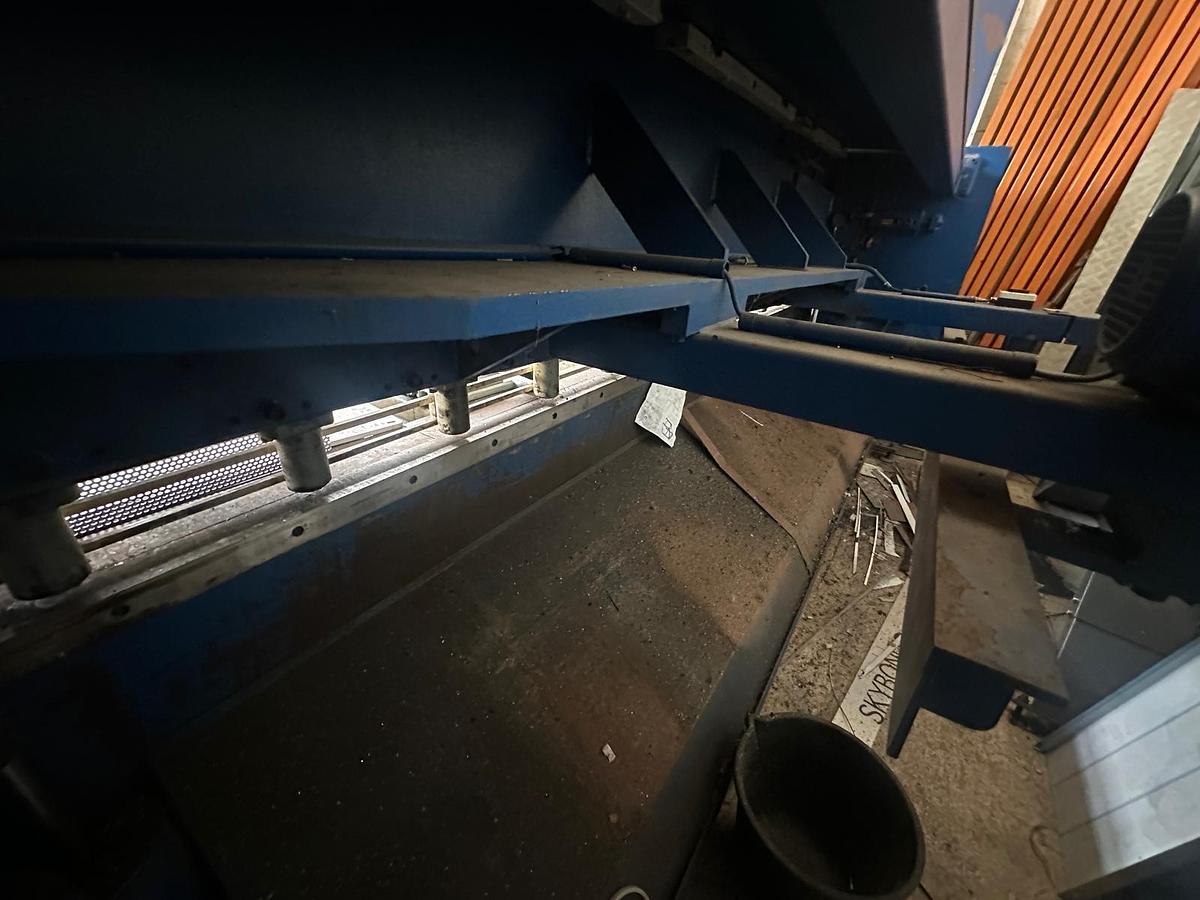 Used 1994 Haco TS0 3 x 6 Guillotine Shear