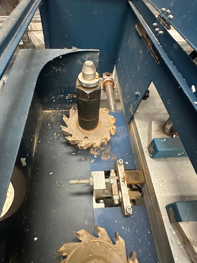 Used 2008 Wegoma AKF125 End Milling Machine