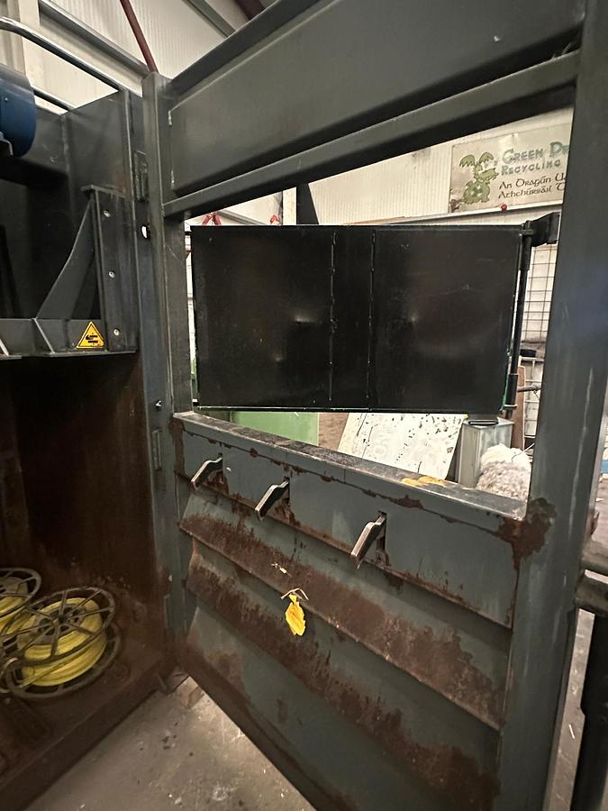 Used 2005 Zingerle C2000 Compactor