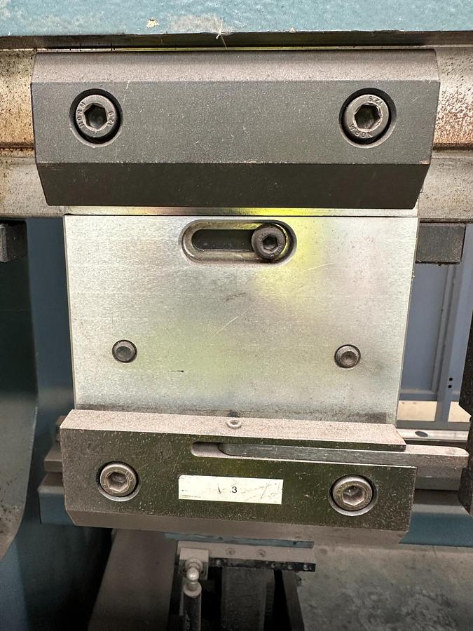 Used 2013 Durma AD-S 40175 CNC Press Brake – 6 Axis – Cybelec ModEva 10S Control