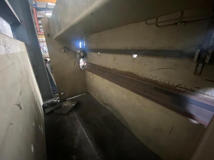 Used 3m x 120T Hydraulic Pressbrake