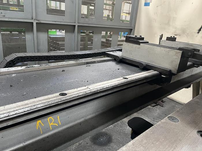 Used 2001 LVD PPEB 220/40 CNC Pressbrake