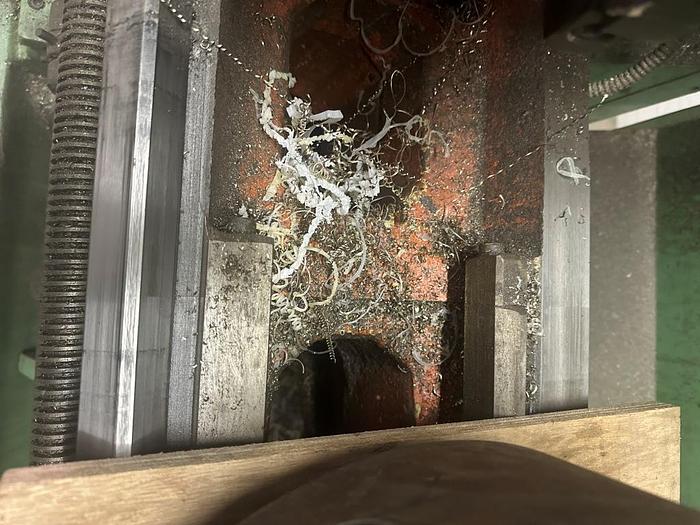 Used YMT(Yunnan Machine Tools) CY - S1760G Gap Bed Manual Center Lathe