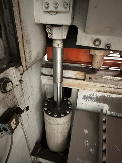 Used 2000 LVD HST-C 40/6 Guillotine Shears