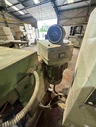 Used 1996 Guilliet KXR Moulder