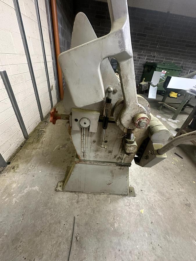 Used 1999 Swiftcut FP-3000 x 1.6mm Box & Pan Folder