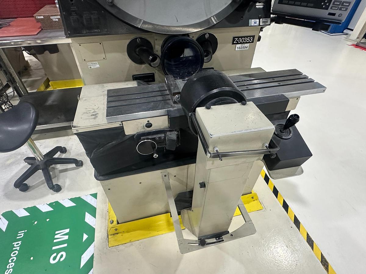 Used S-T Industries Profile Projector 22-2600 – 30" Screen, 5X Mag | UsedMachineToolsIreland.com
