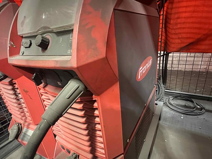 Used 2018 Yaskawa RM2-2000 Welding Cell