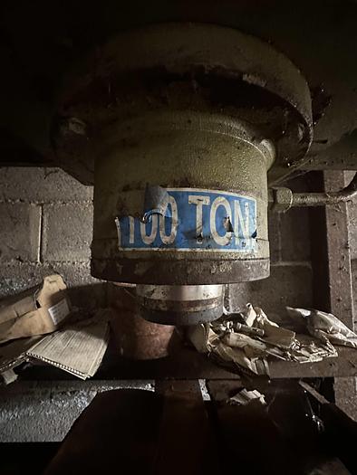 Used 2002 OMCN 100T Hydraulic Press