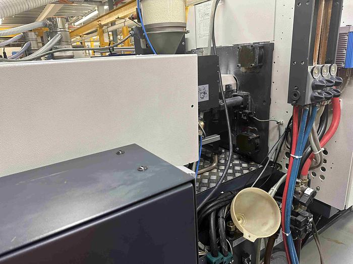 Used 2005 Demag System 60/420-80 Injection Moulding Machine