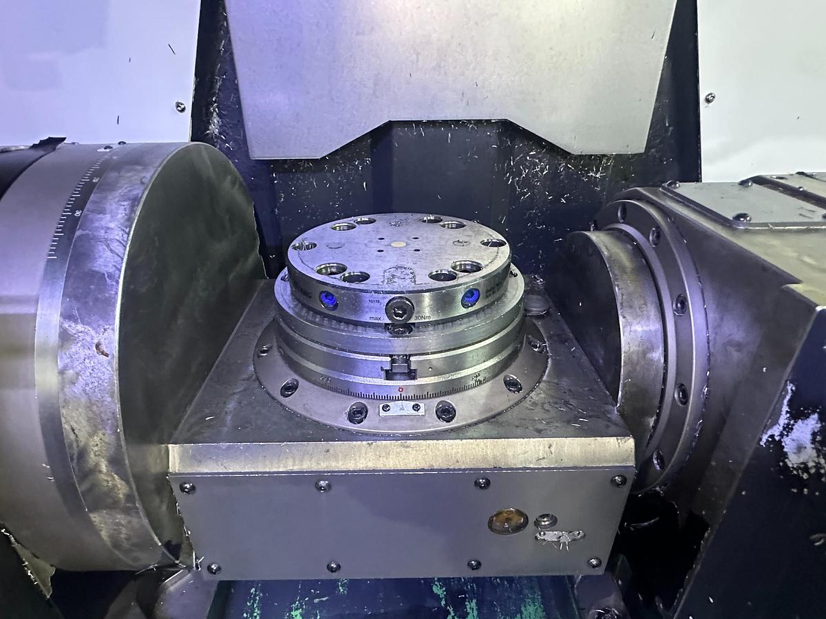 Used 2013 Doosan DNM 200/5AX Vertical Machining Machine