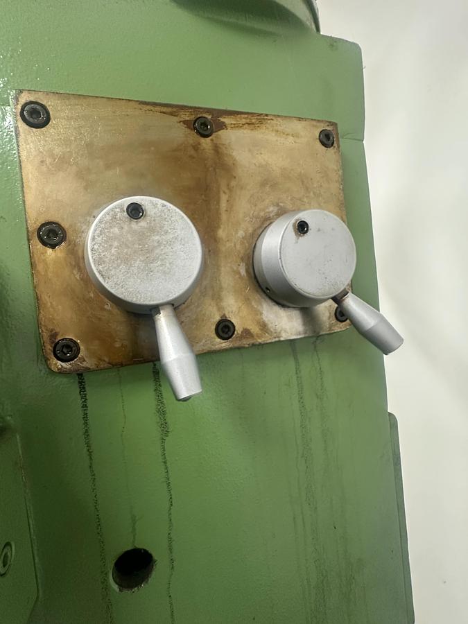 Used 1998 Sahinler BS 42 Pedestal Drill