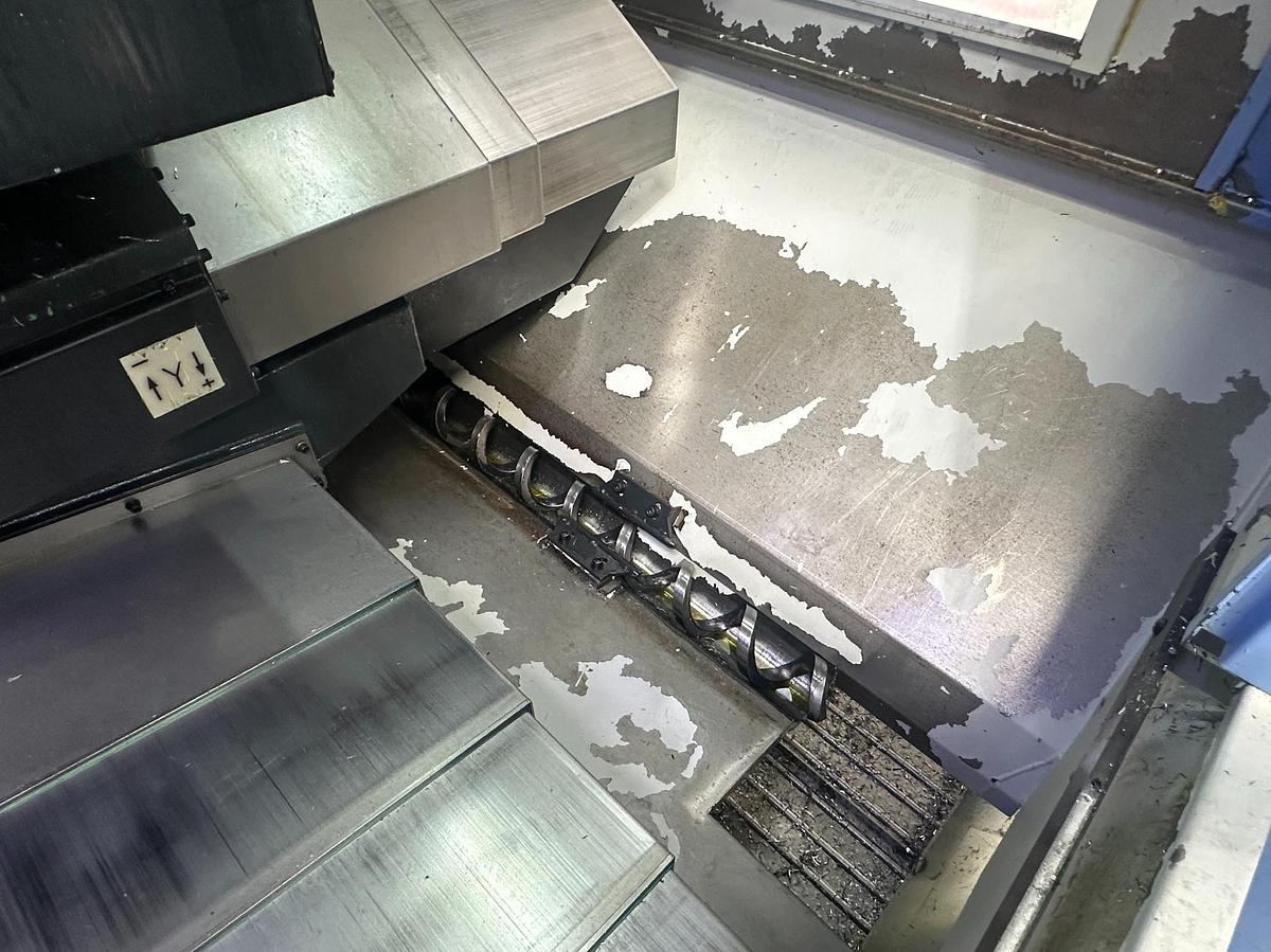 Used 2013 Doosan DNM 200/5AX Vertical Machining Machine