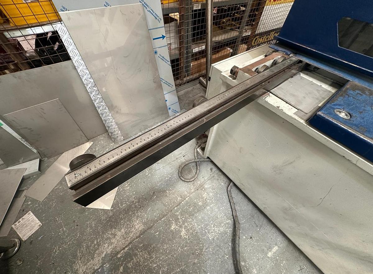 Used 2016 MVD B06-3100 Hydraulic Guillotine for Sale | 3100 x 6mm Sheet Metal Shear