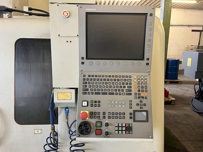 Used 2005 Bridgeport VMC 1000 P3 Machining Center
