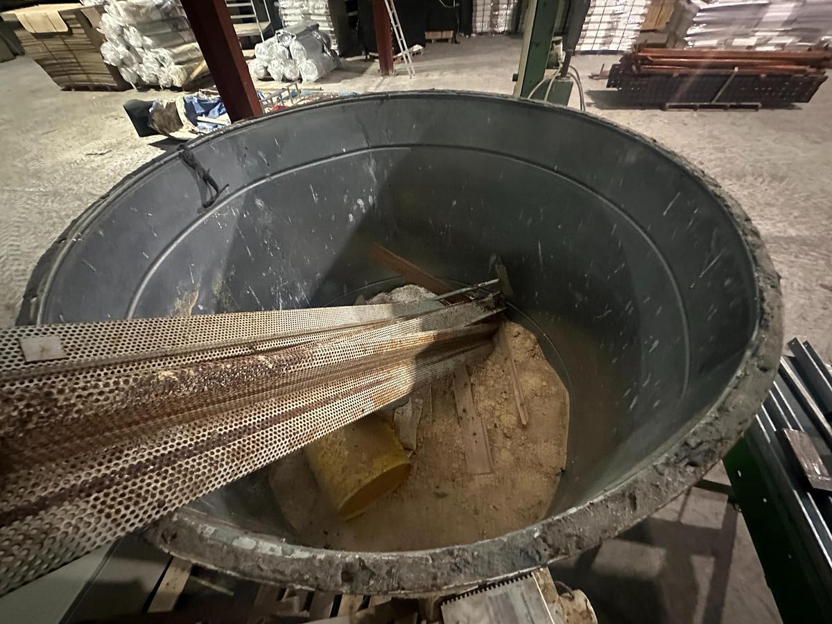 Used Used Nazzareno OL.D 101 1P Briquette Press | Wood Dust