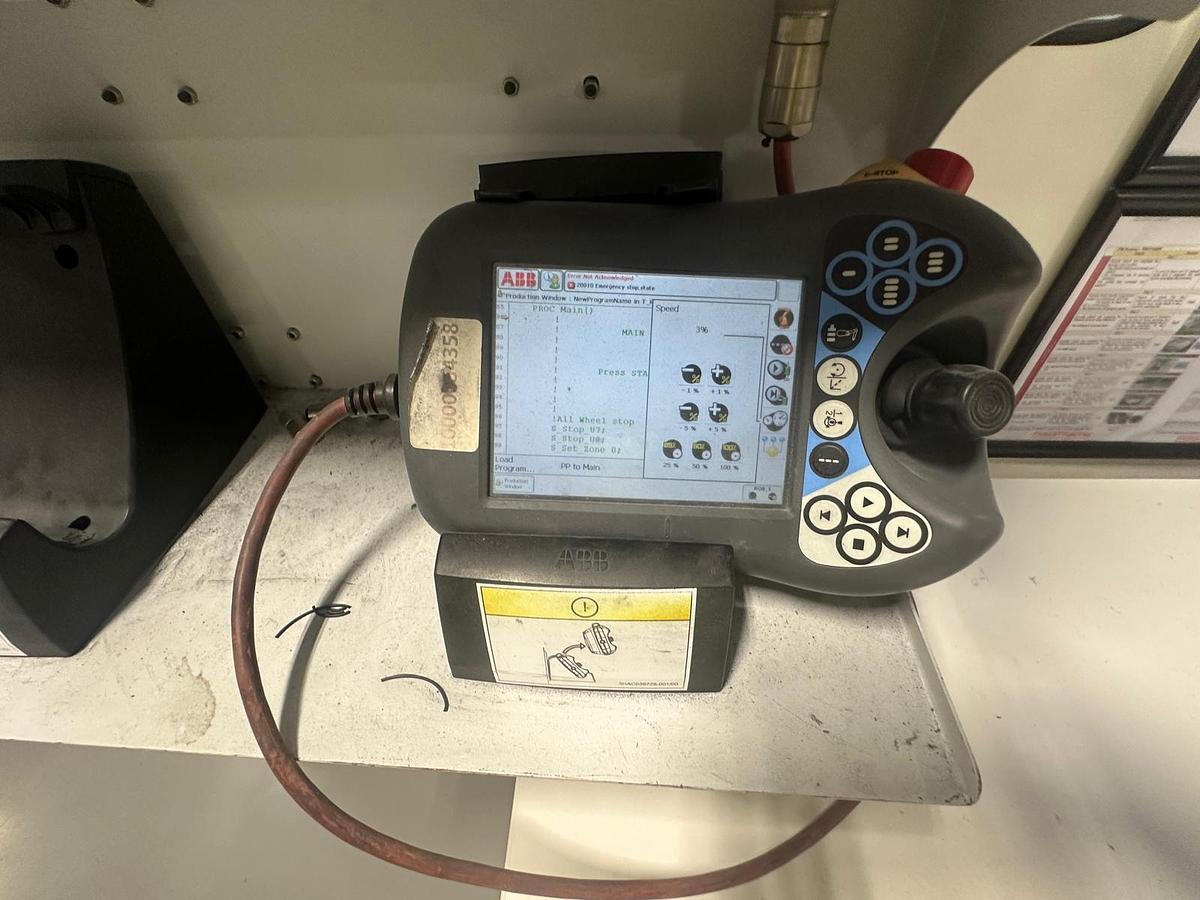 Used 2015 Intec Robotic Solutions Robotic Linish and Polish Machine