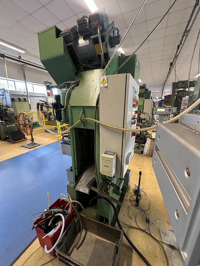 Used 2000 Presse Ross 40V-4 40 Ton Mechanical Press with Soprem Decoiler