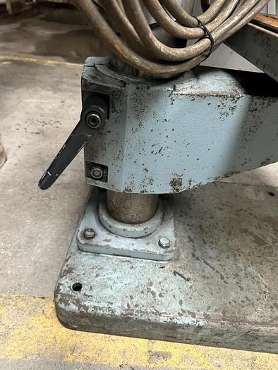 Used Strands S25 Pedestal Drill