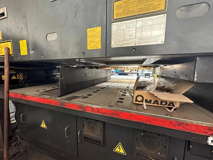 Used 1999 Amada Lasmac LC-1212A3 CNC Laser