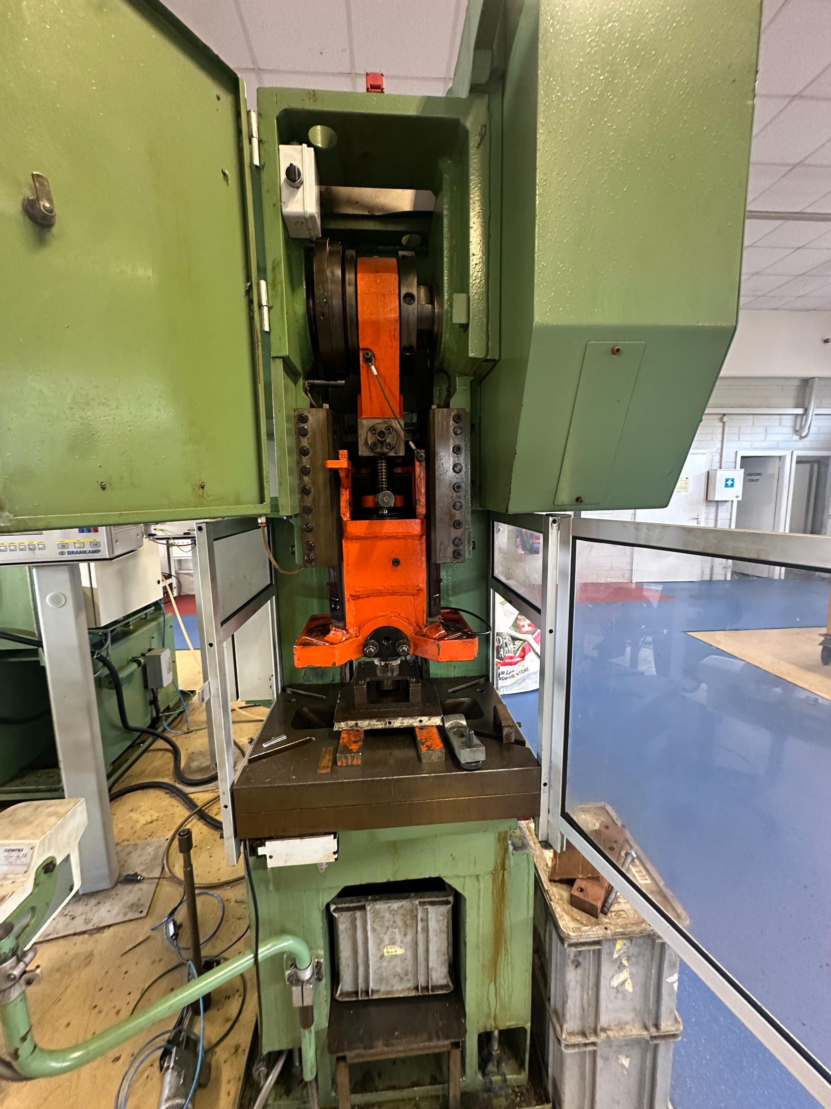 Used 2000 Presse Ross 40V-4 40 Ton Mechanical Press with Soprem Decoiler