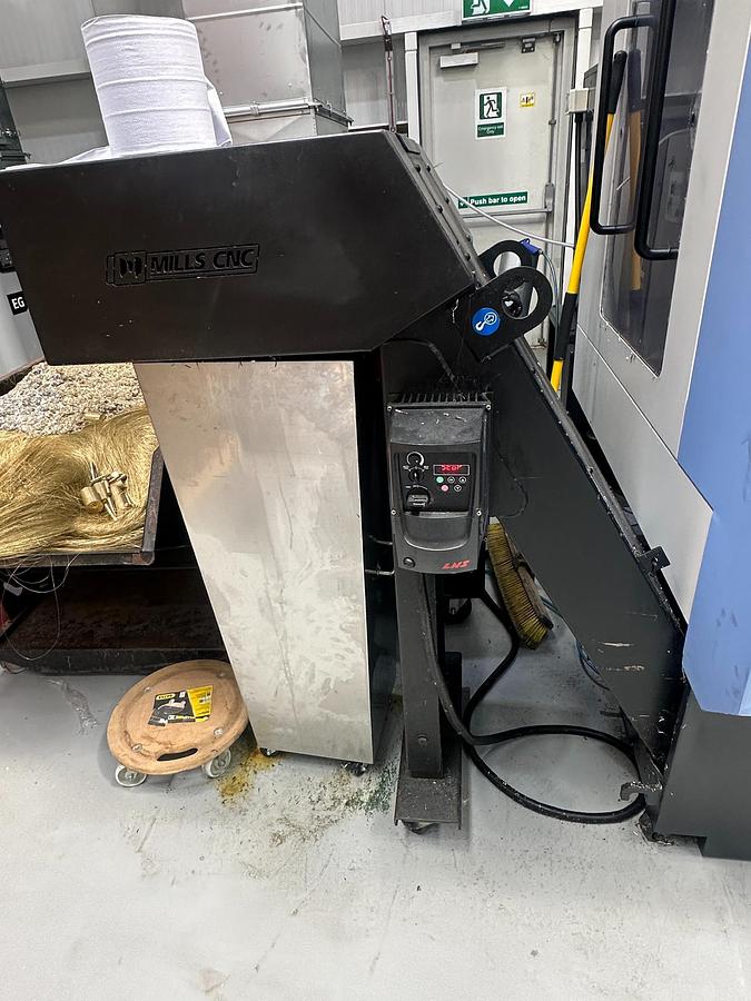 Used 2013 Doosan DNM 200/5AX Vertical Machining Machine