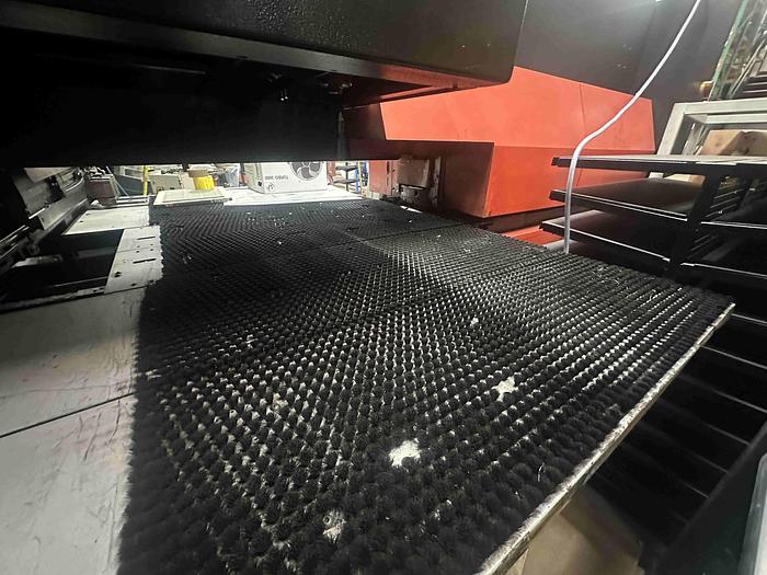 Used 2001 Amada Europe 255 Punching Machine