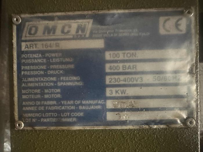 Used 2002 OMCN 100T Hydraulic Press