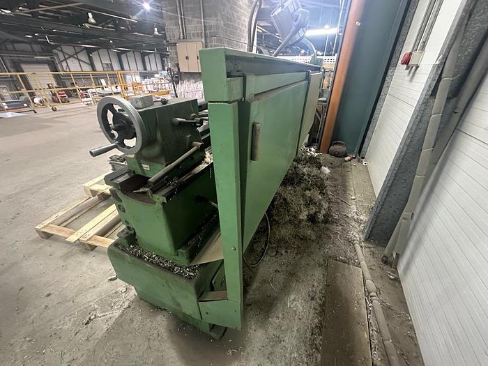 Used YMT(Yunnan Machine Tools) CY - S1760G Gap Bed Manual Center Lathe