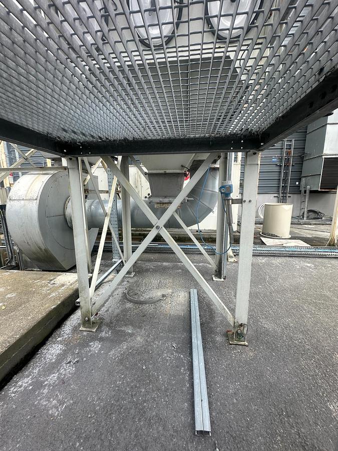 Used Donaldson DFO-3-18R Industrial Extraction System – Complete with Ducting, Fan & Controls