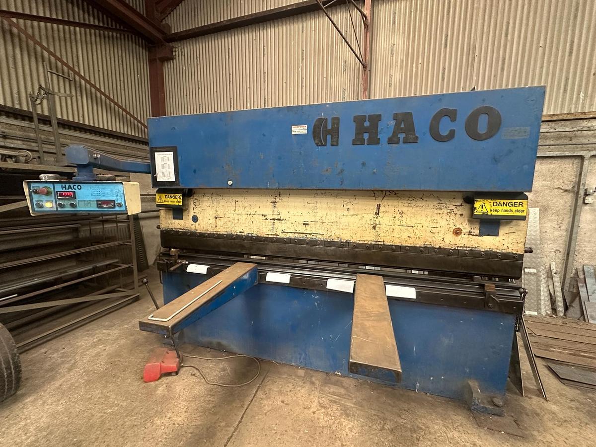 Used 1994 Haco PPM 30100 Hydraulic Pressbrake