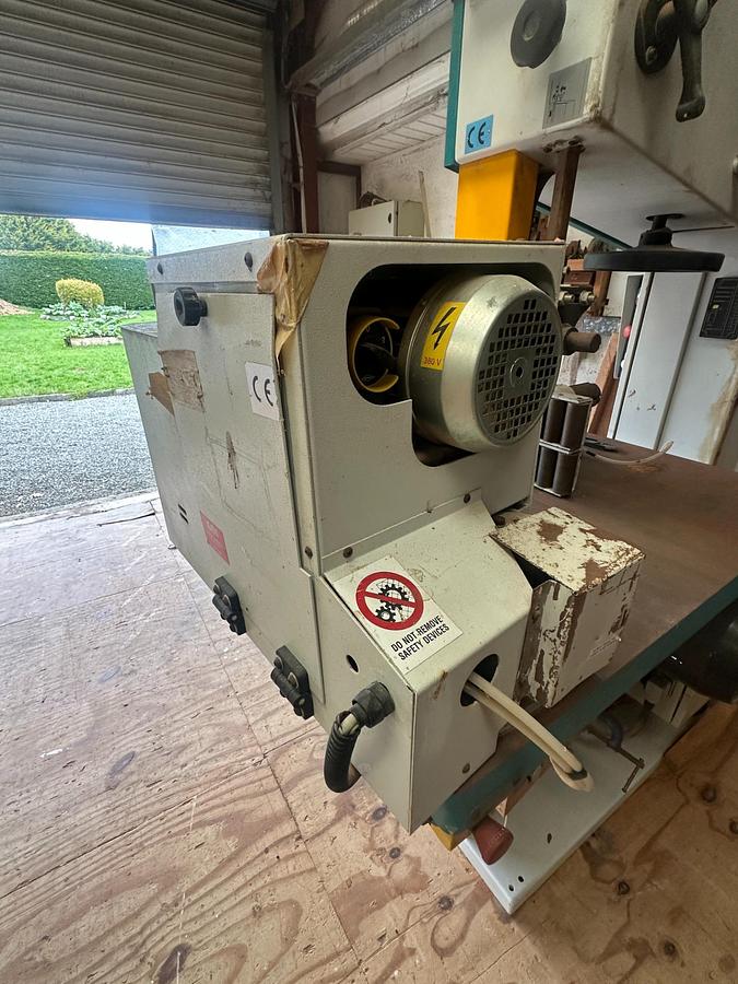 Used 2006 Griggio SNAC 740 RS3 Bandsaw with Feeder