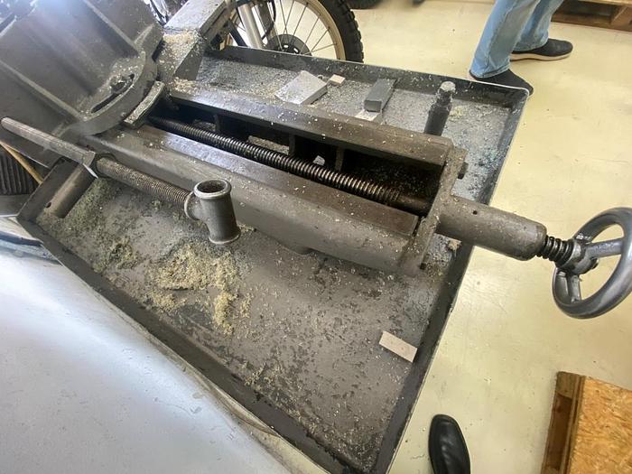 Used Startrite SM200 Horizontal Bandsaw