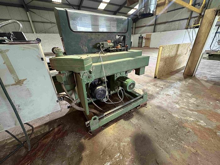 Used 1996 Guilliet KXR Moulder