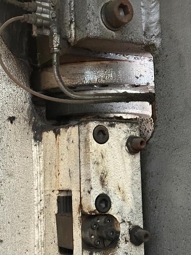 Used 1999 Edwards Pearson PR10 200/4100 CNC Pressbrake