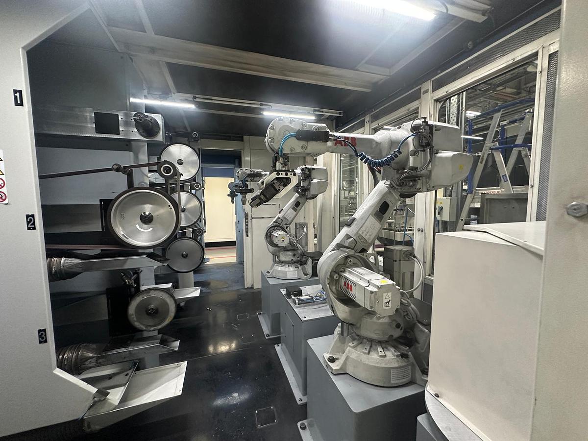 Used 2015 Intec Robotic Solutions Robotic Linish and Polish Machine